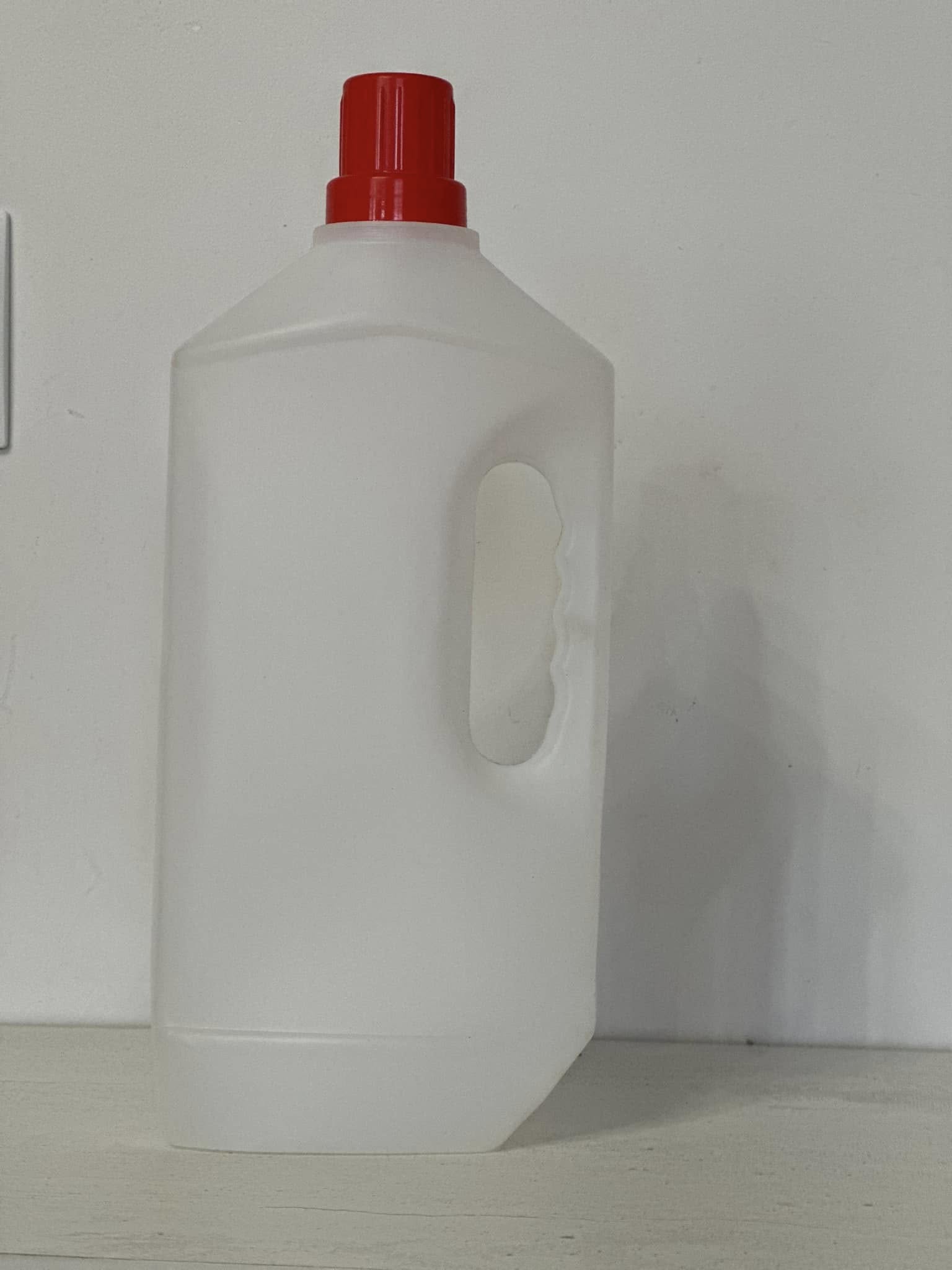 1 լիտրանոց կանիստր